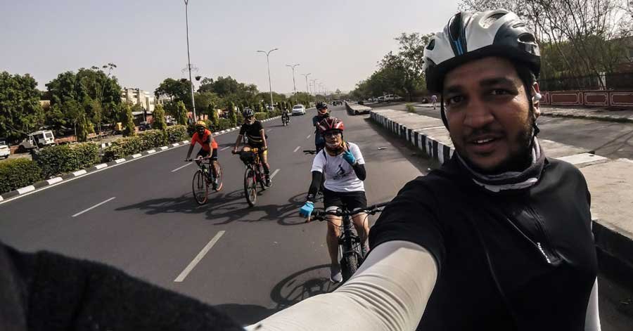 Cycling at JLN road in Jaipur - Places to cycle in Jaipur
