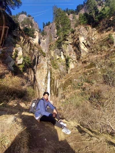 Jogini waterfall in Manali near Vashisht temple