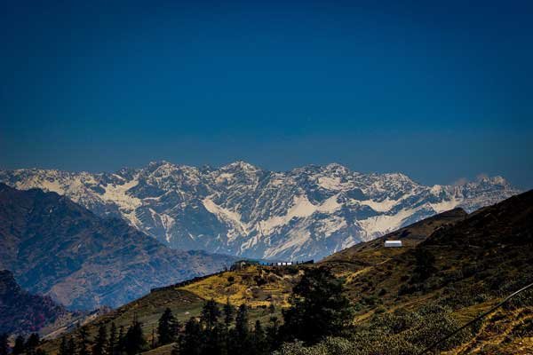 Chaukhamba peaks near Madmaheshwar Mahadev