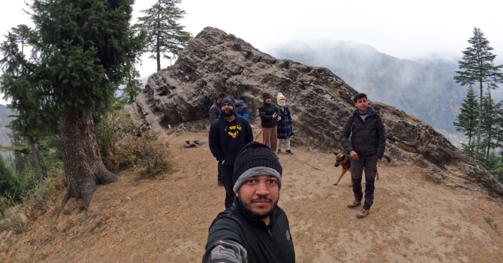 Lion King Rock hike in Manali