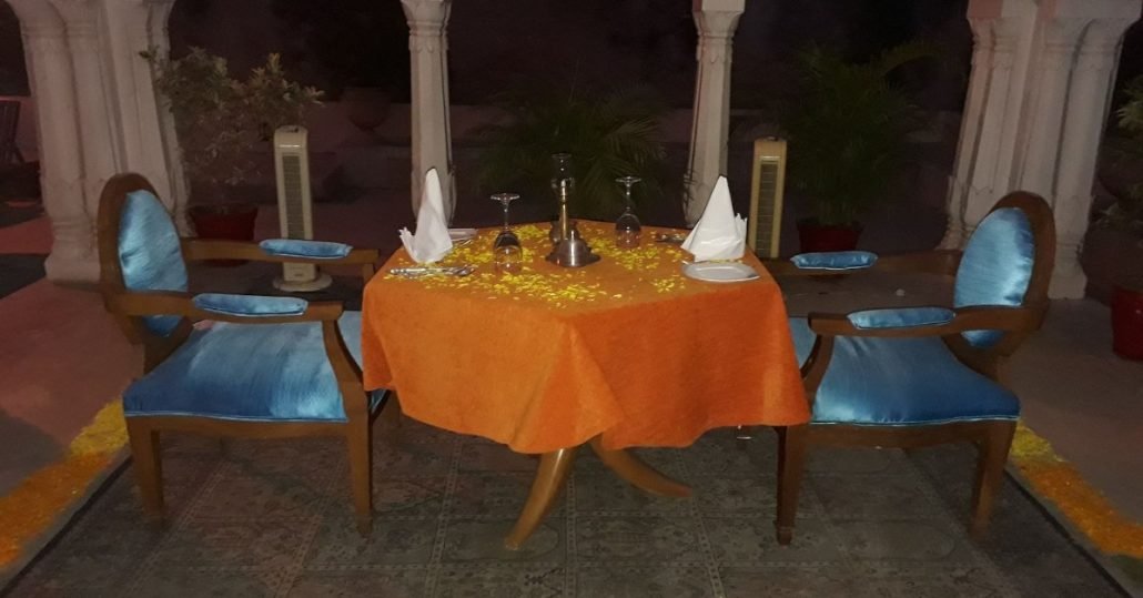 romantic restaurants in jaipur - chomu palace